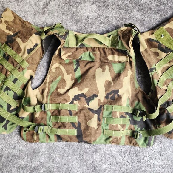 Camouflage Tactical Vest Carrier w/ Inserts Size Large Woodland BDU Display Only - Picture 8 of 15